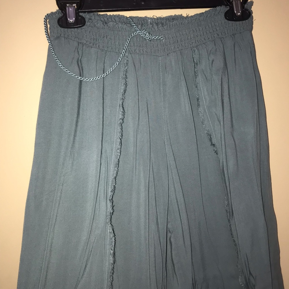 Wide leg pants